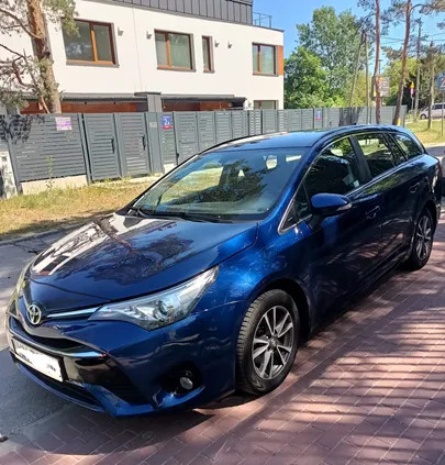 toyota warszawa Toyota Avensis cena 44000 przebieg: 163000, rok produkcji 2016 z Warszawa